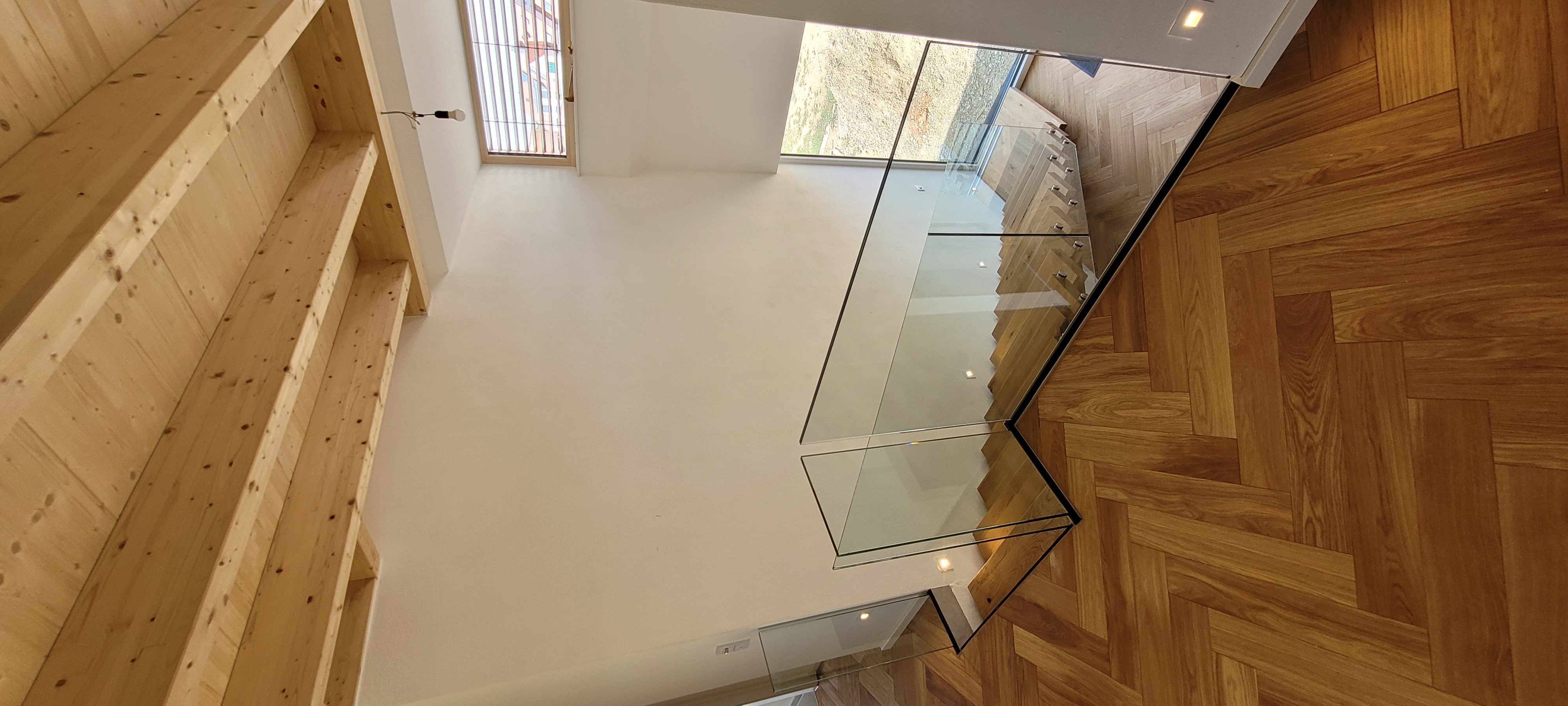 Faltwerktreppe mit Glas
